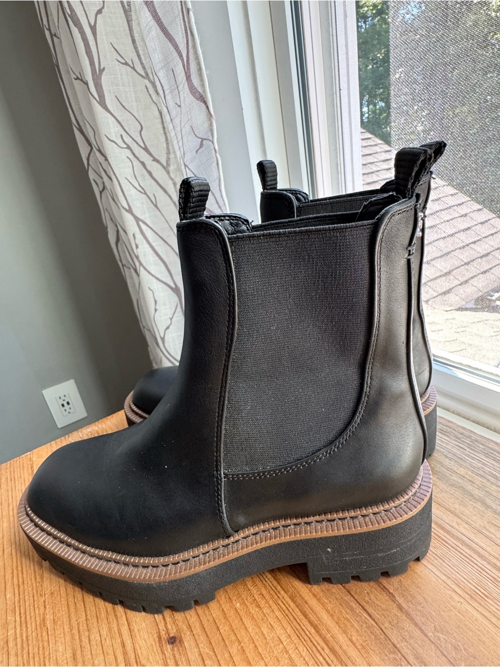 SAM EDELMAN Laguna Waterproof Lug Sole Chelsea Boot Black Leather Size 8 - Picture 10 of 11